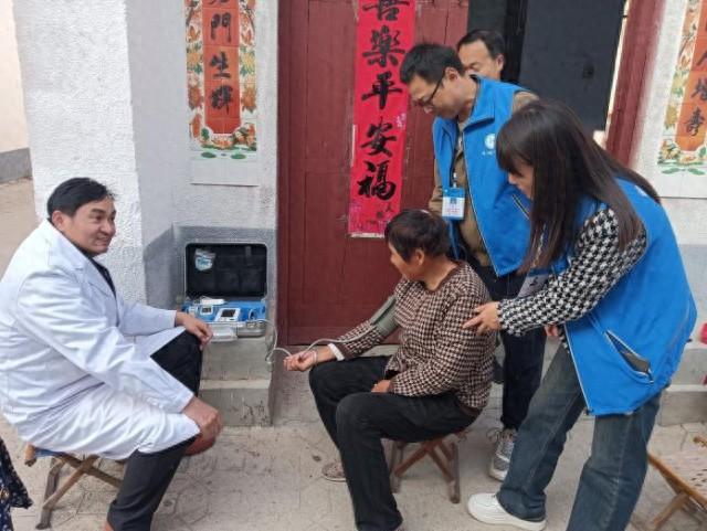 家门口的免费义诊！山东一社区为老人健康保驾护航