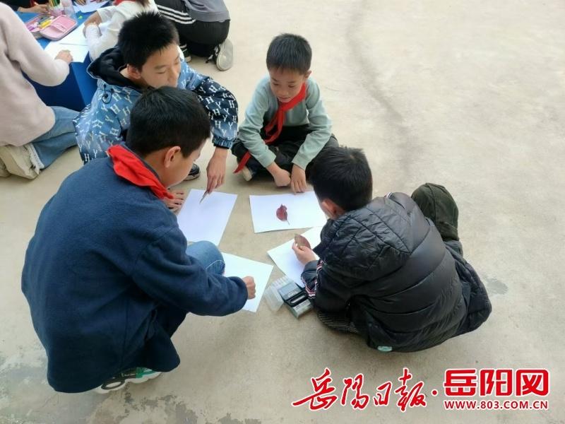 酷姐姐钟二喜：自费建阅览室，带孩子走进户外绘本阅读的奇妙世界  第2张