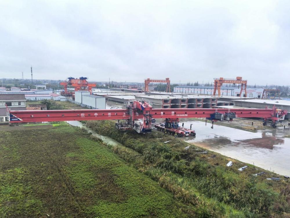 1000 吨运架项目架桥机原地掉头作业,仅需两小时 第2张 1000 吨运架项目架桥机原地掉头作业,仅需两小时 第2张