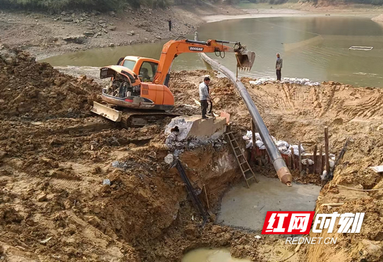 冷水江市水利工程建设如火如荼，奏响奋进曲  第2张