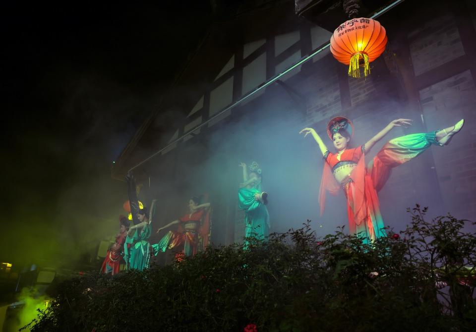 南津关古镇：一步一景一歌一舞，带你领略梦幻蜀道盛世  第4张