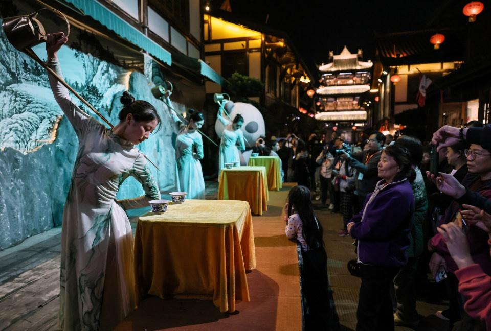 南津关古镇：一步一景一歌一舞，带你领略梦幻蜀道盛世  第9张