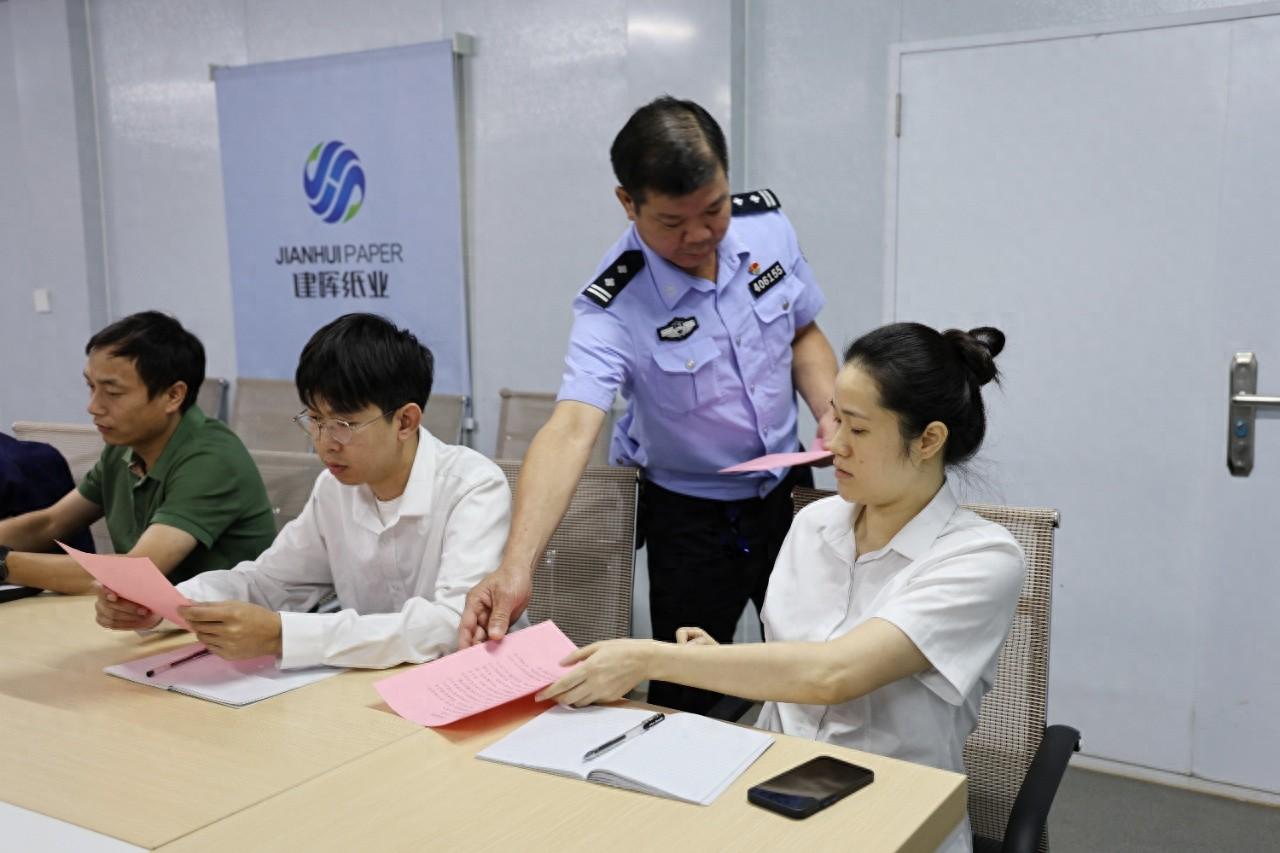 警企共筑防骗墙，守护你的钱袋子  第1张