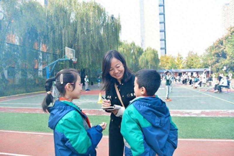 从笔尖到镜头，西安报业全媒体记者记录城市发展脉动  第1张