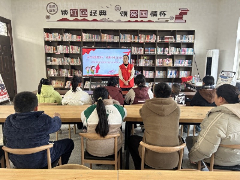 宪法之光照亮童心，‘扫黄打非’正当时：孩子们的宪法日感悟与互动  第1张