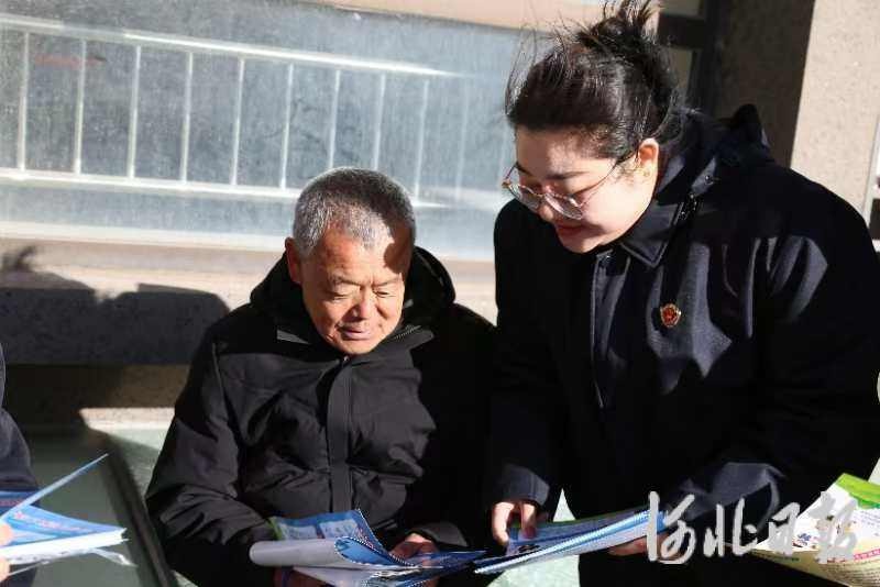 家门口的法治课堂：怀来县检察院走进社区，居民踊跃参与法律知识问答  第3张
