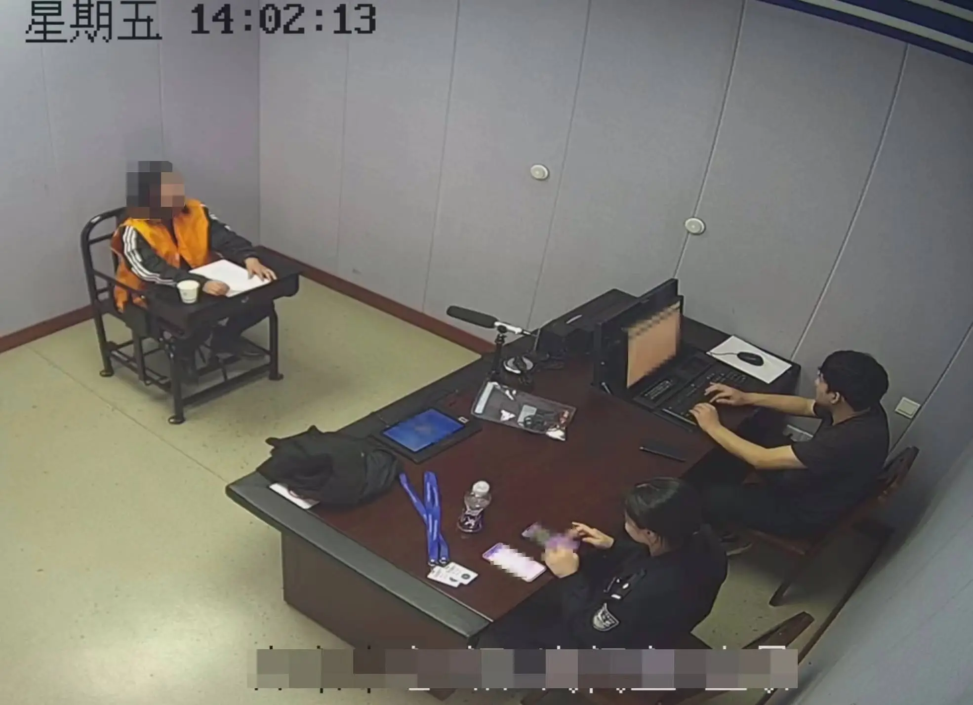 网恋男友洗脑女子投资黄金亏损30万，竟成电诈过桥人，警方人赃俱获  第3张