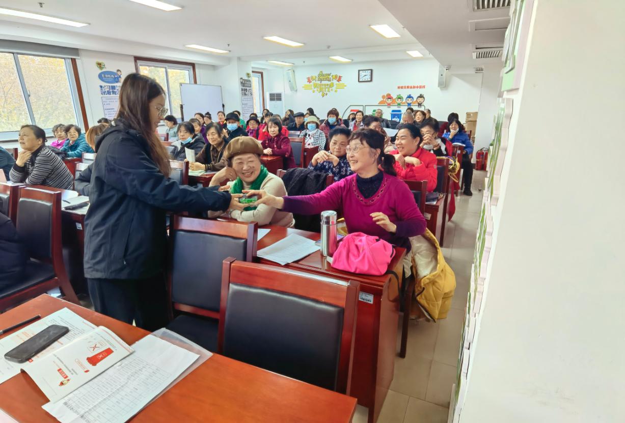 12月6日西安市民课堂揭秘：垃圾分类新时尚，你真的懂吗？  第2张