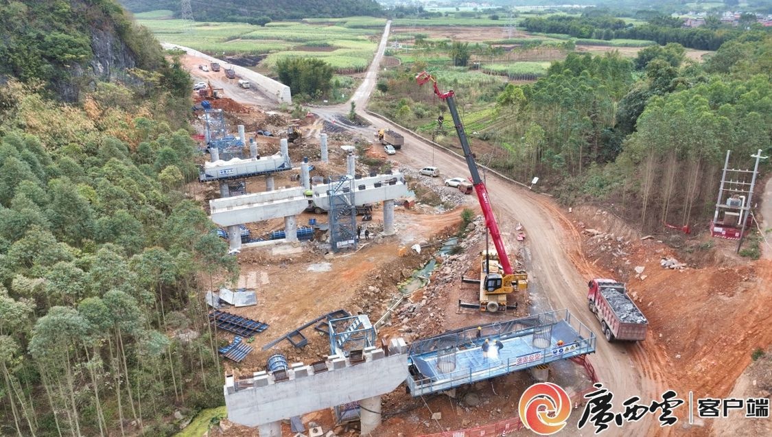 寒冬中的坚守：罗鹿高速公路建设者如何在冰雪中推进重大项目？  第7张