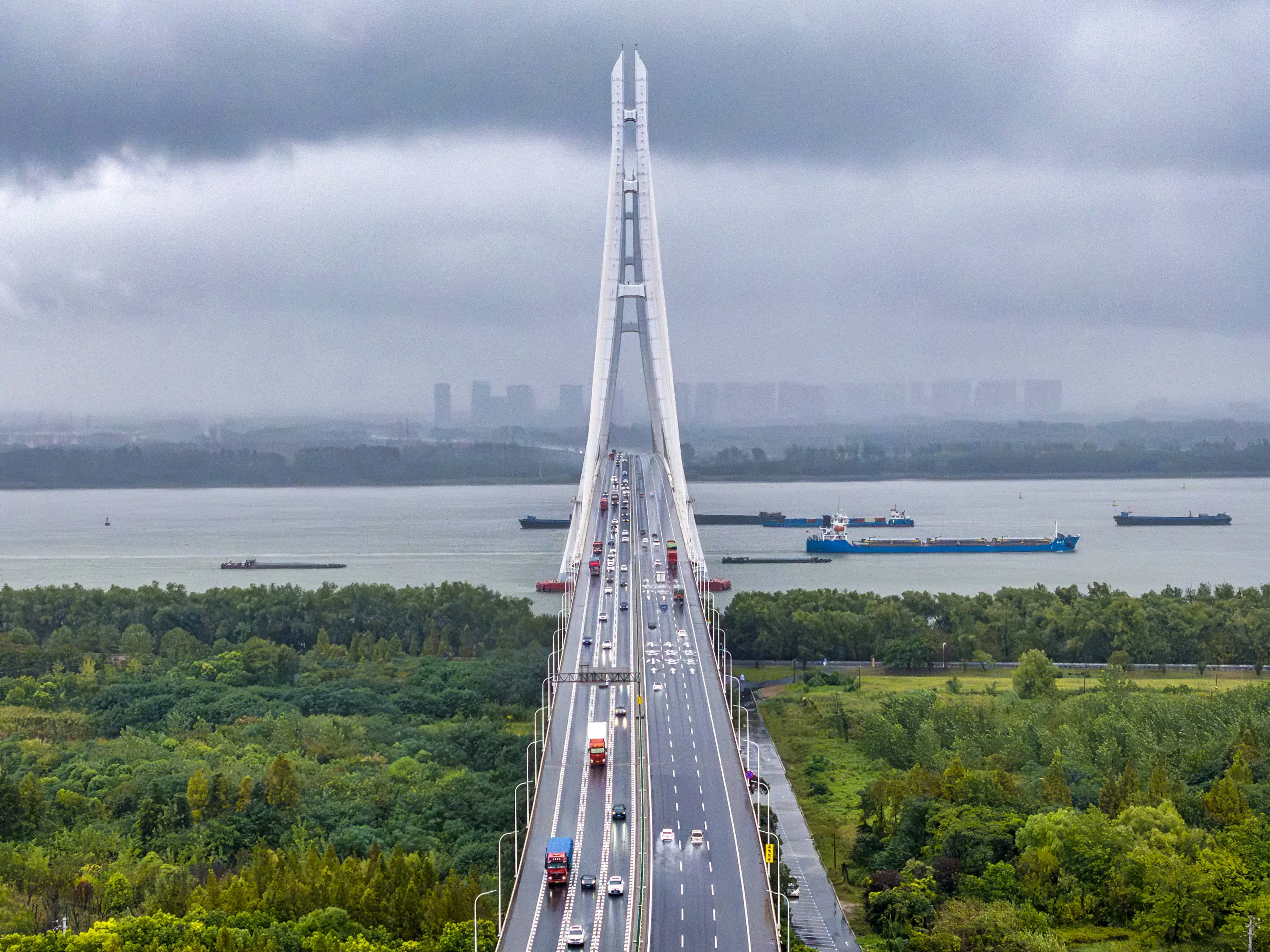 国庆返程高峰，全国道路交通总体平稳，治安秩序良好  第1张