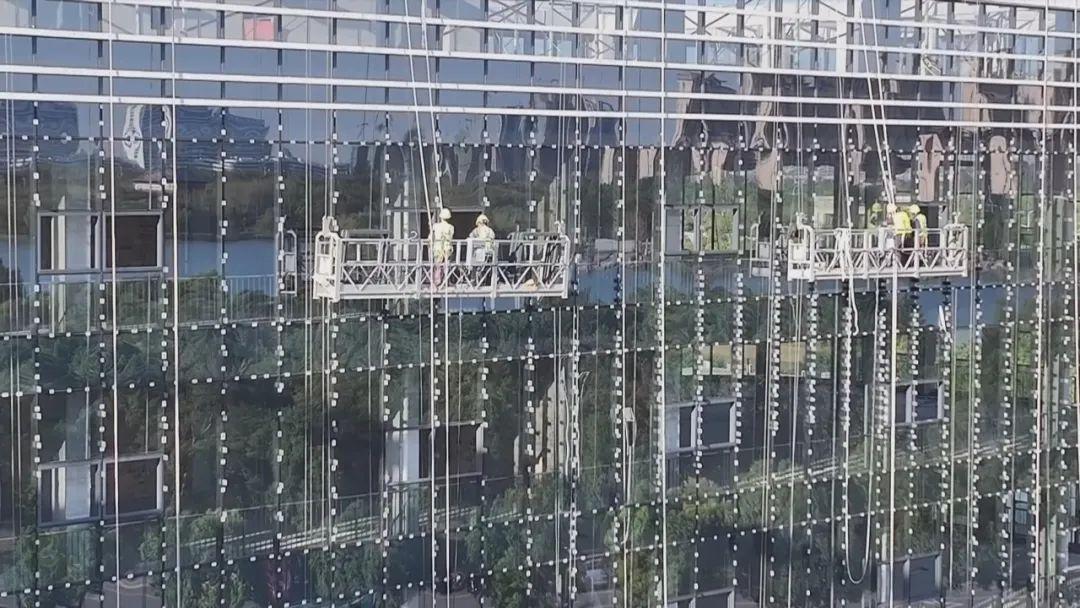 国庆假期安徽各地劳动者坚守岗位，诠释责任担当  第3张
