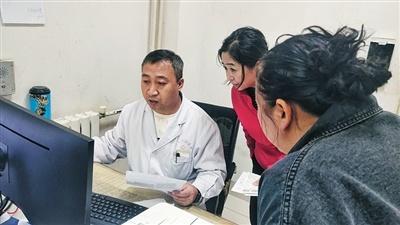 国庆假期，急诊科医生兰彪为何放弃休息，坚守岗位？  第1张
