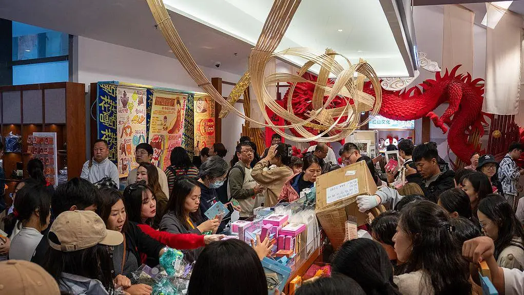 为情绪买单成趋势，年轻一代消费者的心灵按摩与情绪解药  第1张