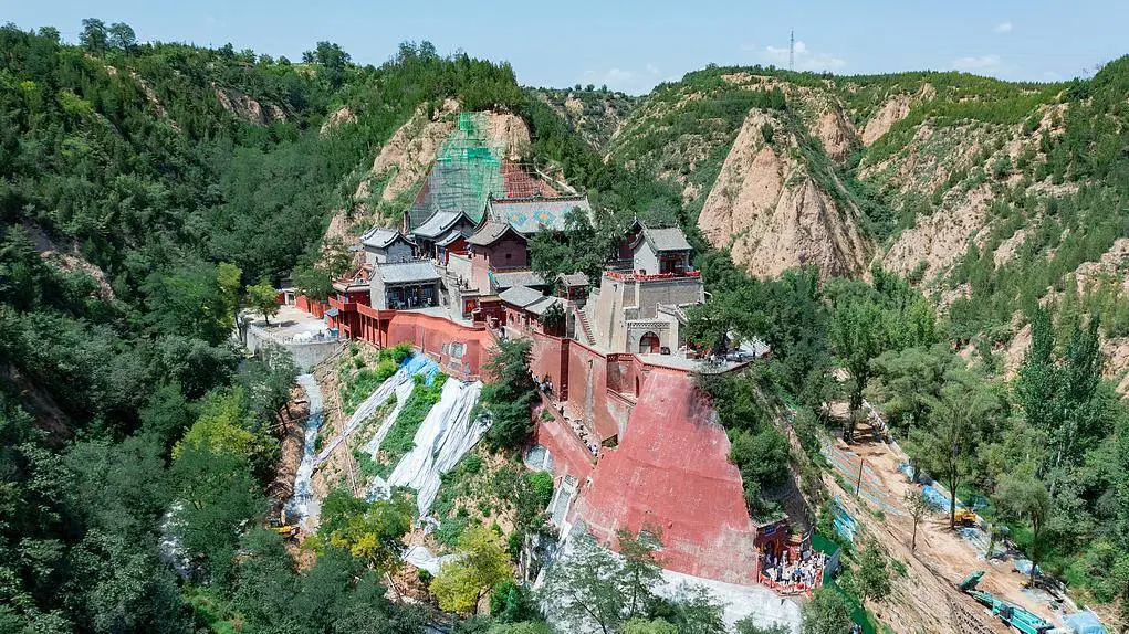 黑神话：悟空带火小西天景区，游客同比增长 335%！这个小县城为何如此火爆？