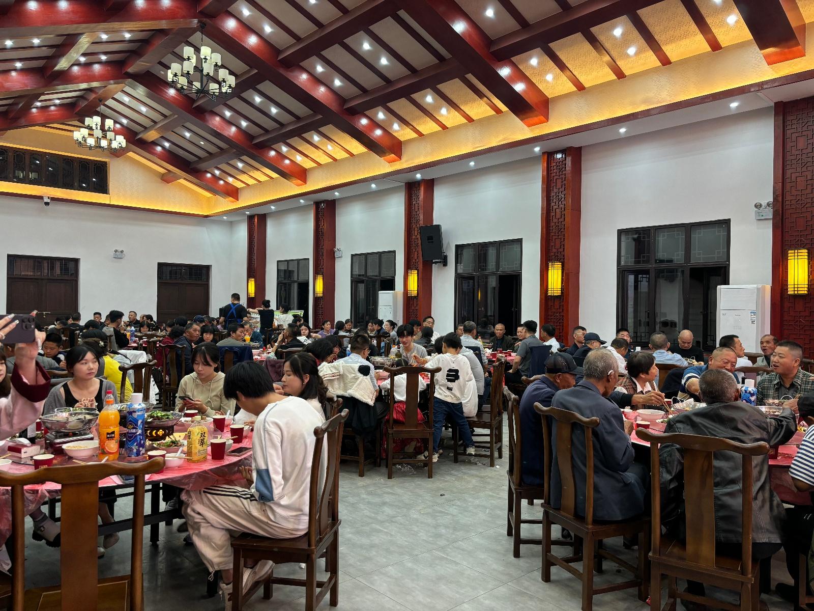 国庆婚礼潮来袭，这个乡村宴会厅为何如此火爆？  第2张