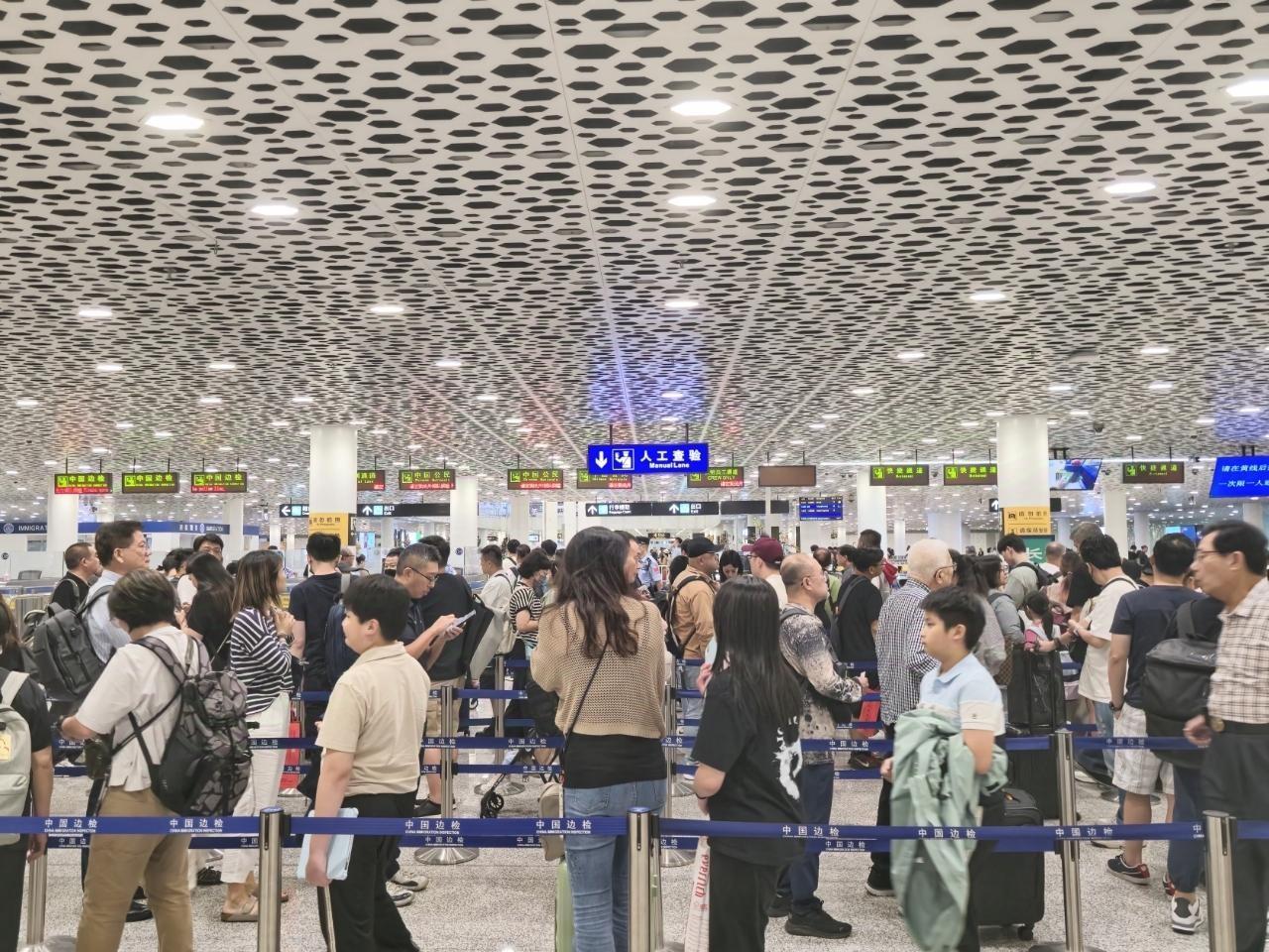国庆假期深圳机场口岸出入境人员超 10 万！你贡献了多少？  第3张