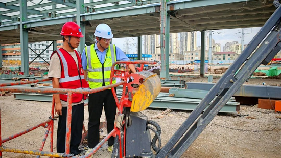 国庆假期，中建六局员工坚守岗位，他们的奋斗故事令人动容  第5张