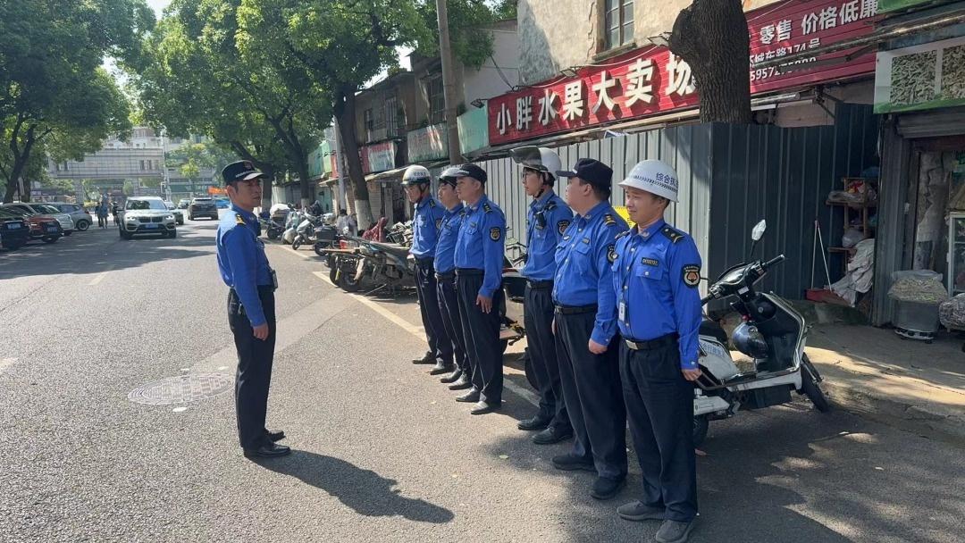 国庆假期结束，湖城月河街道多措并举优化市容秩序  第2张