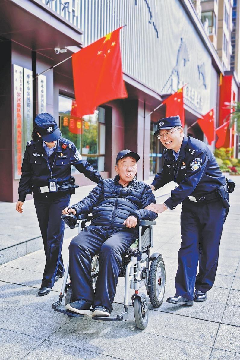 国庆期间榆林市公安机关坚守岗位，社会治安大局持续平稳  第2张