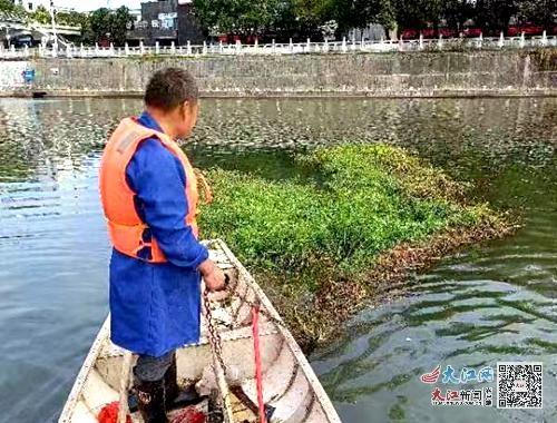 国庆期间，城市美容师们放弃休假，只为守护城市的美丽  第3张