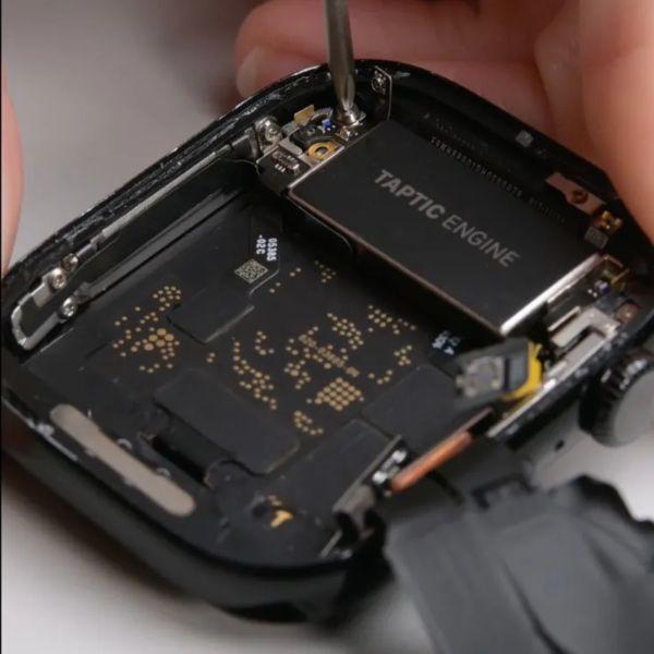 Apple Watch Series 10 拆解视频曝光！内部构造竟如此精密？  第2张