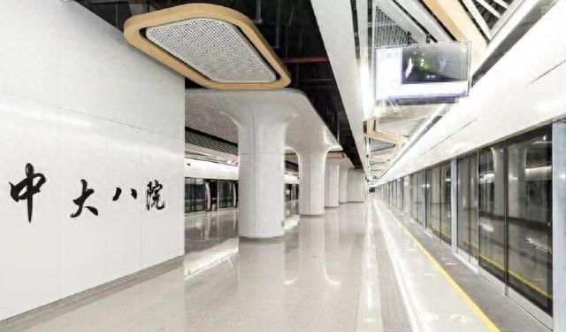 深圳地铁 11 号线二期、12 号线二期工程及上水径停车场顺利通过验收，即将开通