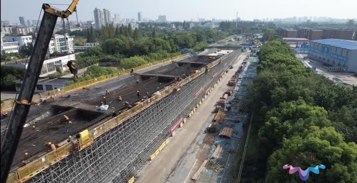 国庆假期不停工！扬州万福快速路东延首个箱梁浇筑完成，明年具备通车条件  第2张