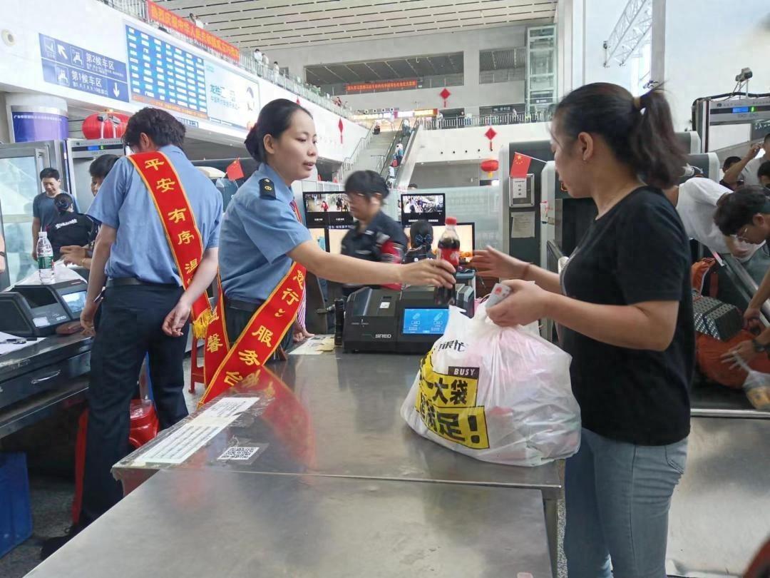 国庆假期东莞东站旅客发送量同比增长 19.2%，你贡献了多少？  第1张
