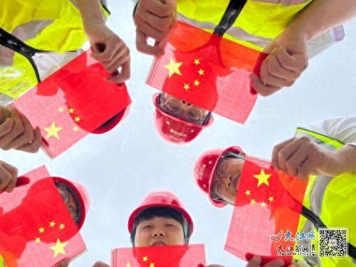 中铁城建集团项目部国庆活动：产值大干一百天，爱国情怀燃起来  第1张