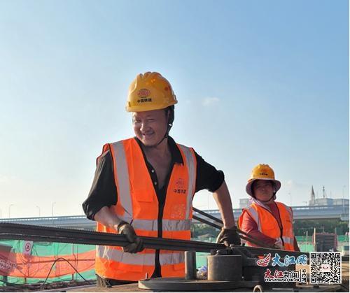 中铁城建集团项目部国庆活动：产值大干一百天，爱国情怀燃起来  第3张