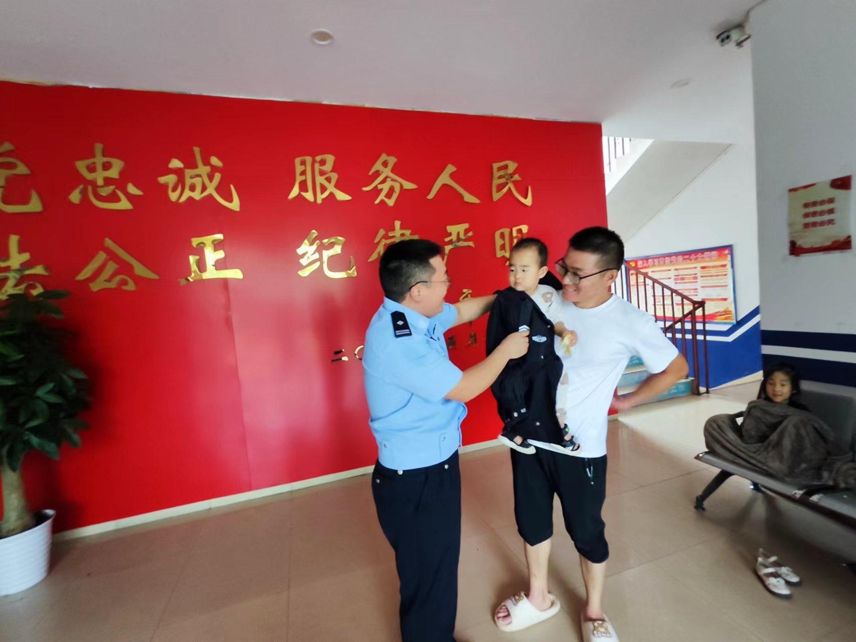 国庆返程高峰，重庆高速交警 1258 人次日夜奋战，确保道路畅通  第5张