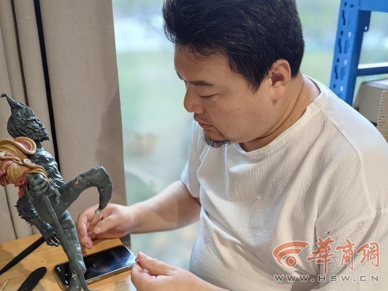 耗时一个多月，莲湖面塑技艺传承人创作黑神话：悟空面塑作品，悟空栩栩如生  第2张