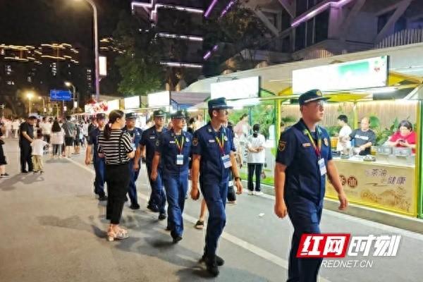 国庆假期株洲消防坚守岗位，全力守护群众平安过节  第1张