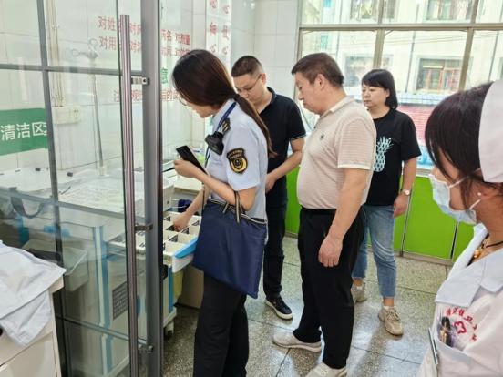 铜仁市市场监督管理局开展国庆节前药品质量安全检查，守护公众用药安全  第3张