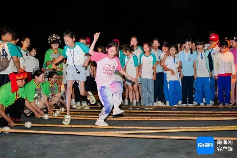 国庆期间,五指山市接待游客 17.36 万人次,旅游总收入约 7070.03 万元 第2张 国庆期间,五指山市接待游客 17.36 万人次,旅游总收入约 7070.03 万元 第2张