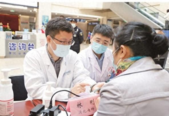 19 名医疗专家组建巡回医疗队，三周走遍东海县  第1张