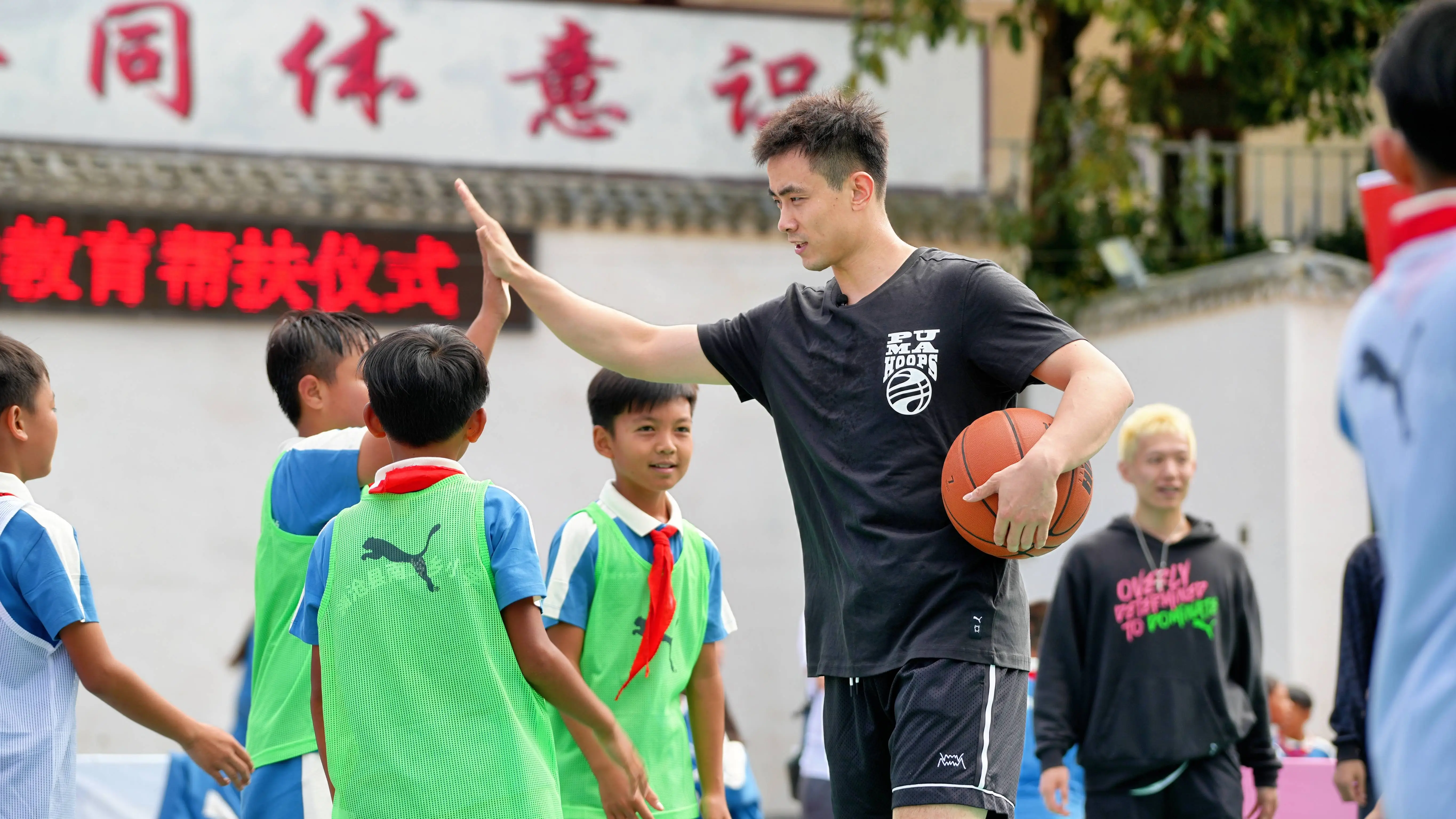 进博会惊现小学生，他们带来了什么？  第4张