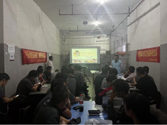 华侨路街道总工会携手社区卫生服务中心，为顺丰快递员开展秋冬中医养生培训  第1张