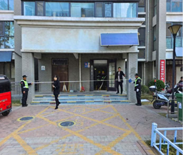 陵城镇消防演练：火速行动，守护安全  第1张