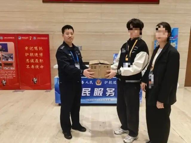 进博会失物找回机制获赞，警方贴心服务让你安心参展  第2张