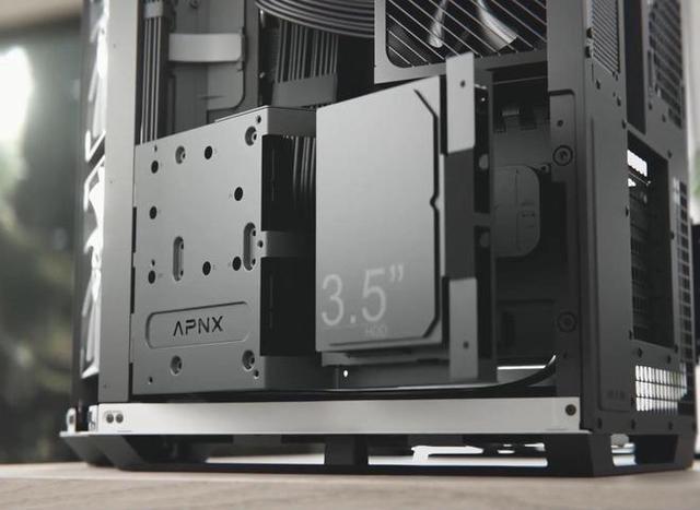 APNX V1 机箱震撼登场！独特 45°切角设计，散热效率大幅提升  第4张