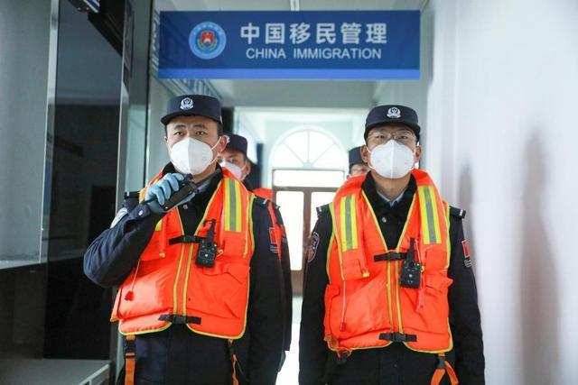 抚远口岸季节性闭关！最后一艘入境船舶，你知道吗？  第2张