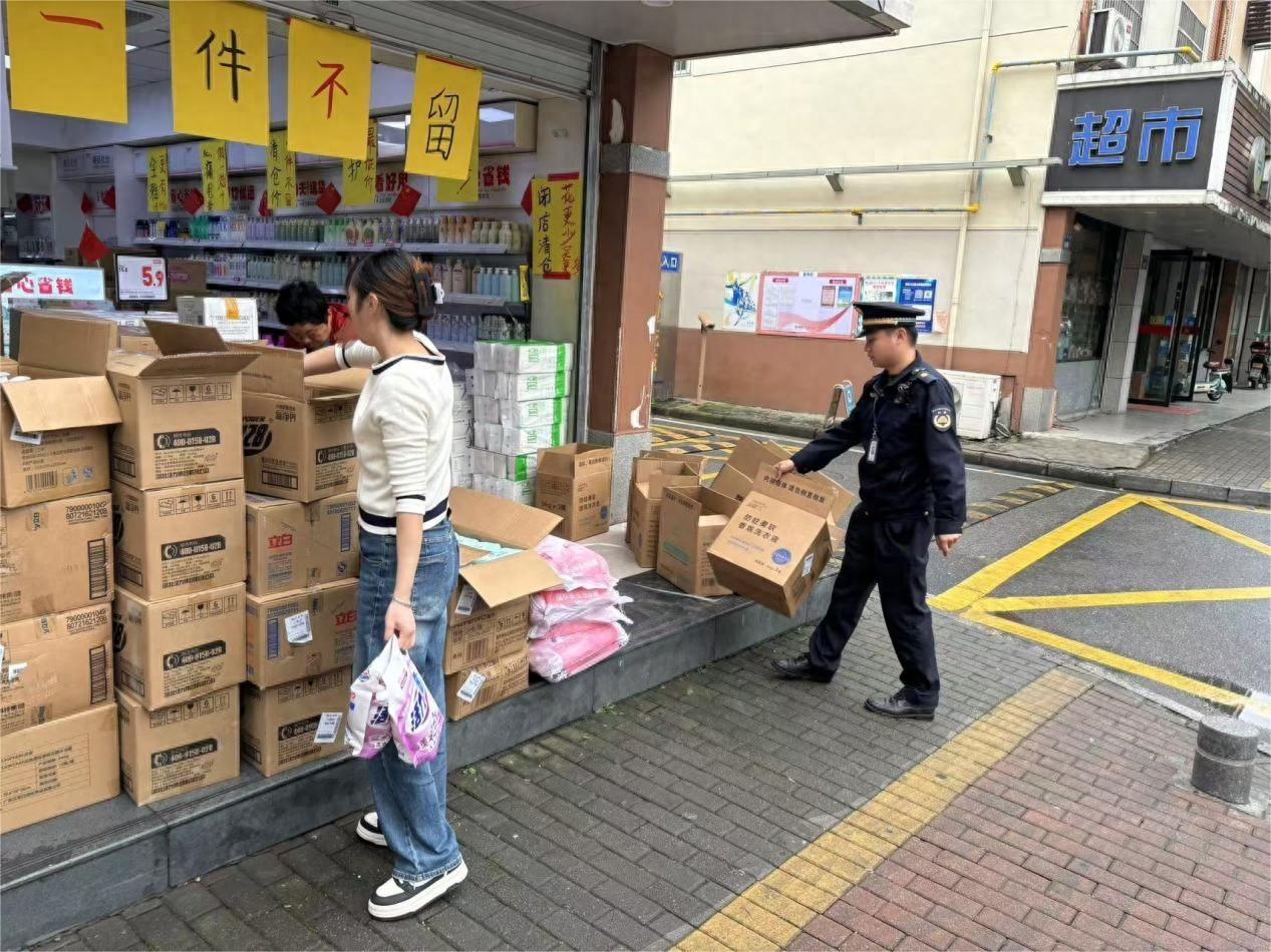 提升市容精细化管理水平，大桥镇如何全方位落实门前三包？