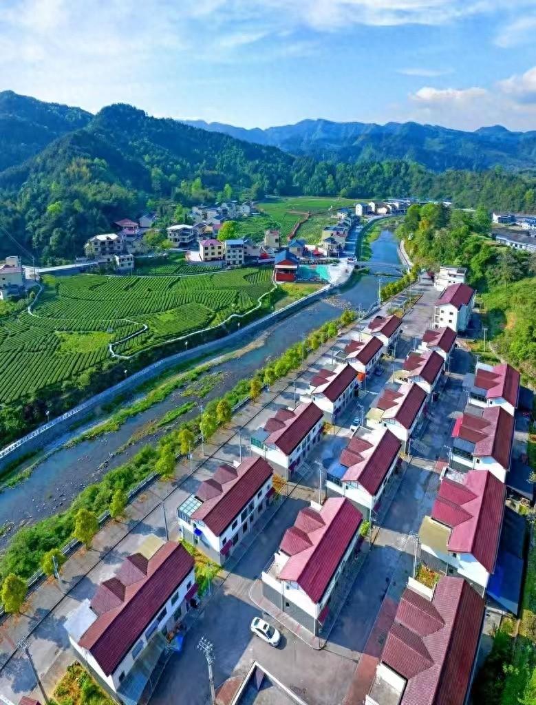 茶乡凯堡：茶廉文化与巴渝和美乡村建设的完美结合  第1张