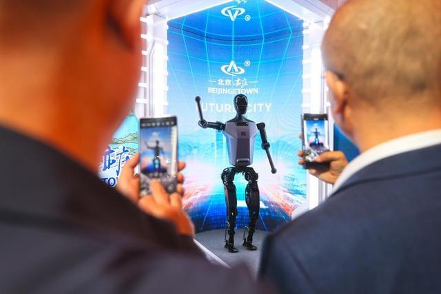 进博会溢出效应持续扩散，上海国资分团达成意向采购订单 136 笔  第2张