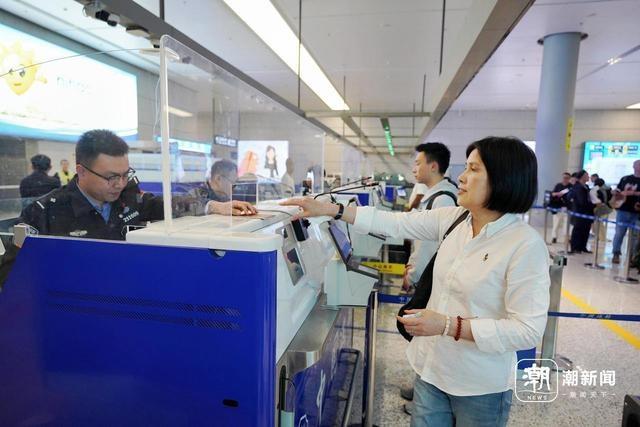 免签政策试行！首位享受政策红利的韩国旅客抵达宁波机场  第2张