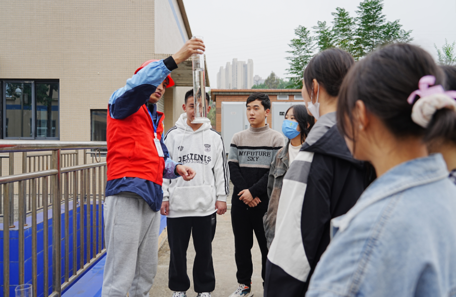 环保设施开放日，师生实地参观垃圾变电能  第2张