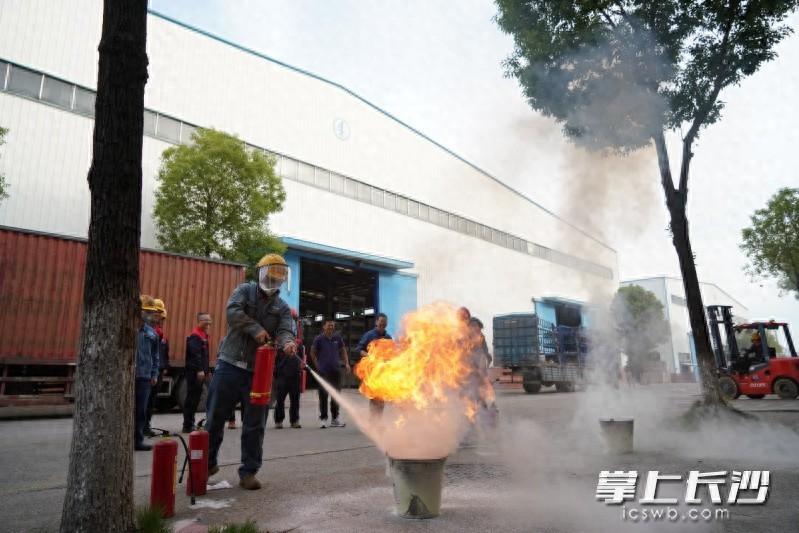 全民消防、生命至上！第 33 个全国消防日，长沙消防宣传活动精彩纷呈