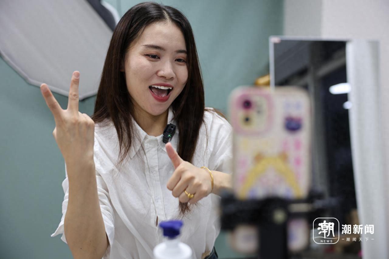 无声主播王琪琦：用手语传递美丽，用坚持书写人生