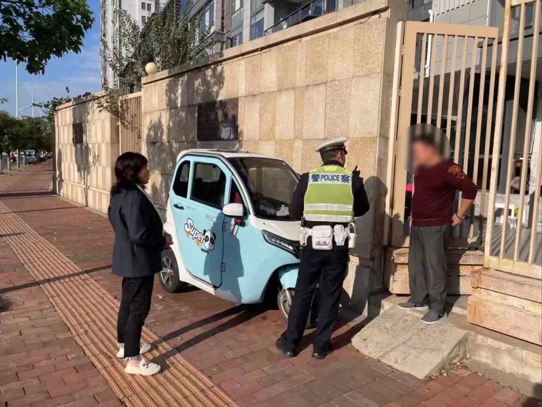 老头乐禁令下，数万老年人的出行困境：他们的未来在哪里？  第4张
